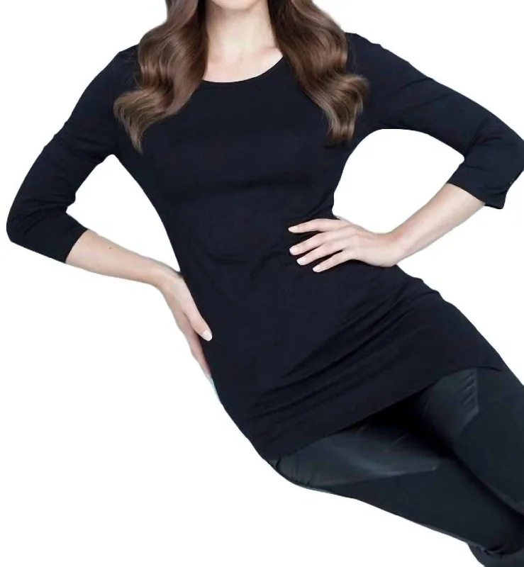 Asymmetrical 3/4 Sleeve Tunic Top In Black