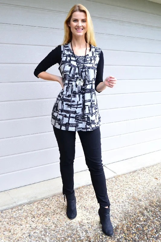 Abstract Sleeveless Fleece Tunic Top