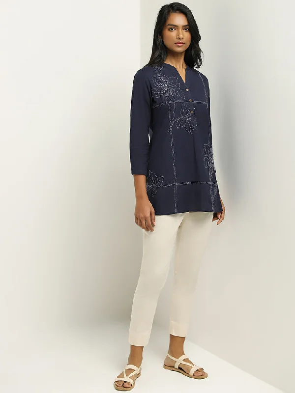 Utsa Blue Kantha Embroidered Blended Linen Kurti