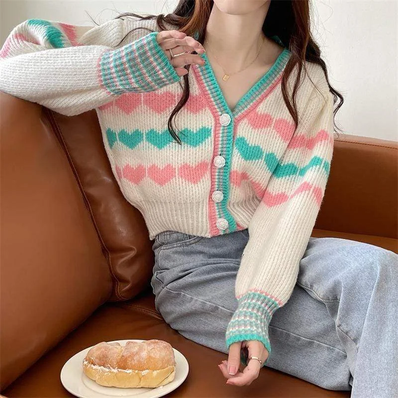 Women's Cute Double Color Heart Knitted Short Cardigan